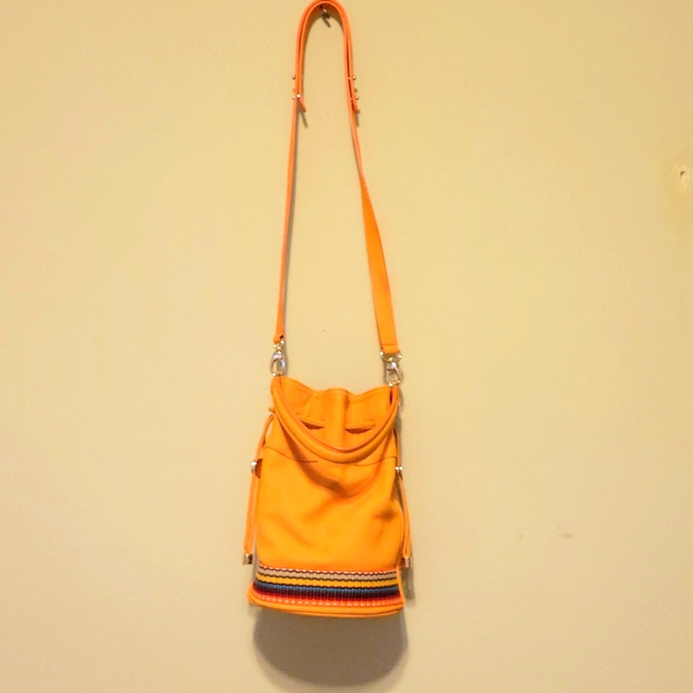 Barrel handbag - suede